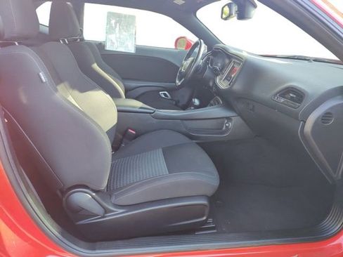 Used 2022 Dodge Challenger GT w/ Blacktop Package RWD image 15
