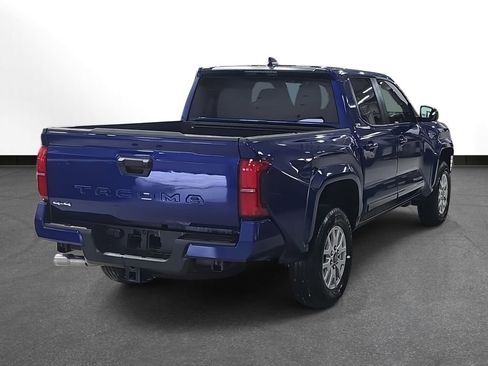 Used 2025 Toyota Tacoma SR5 image 5