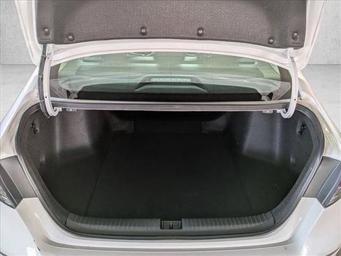Used 2024 Honda Accord Touring image 6