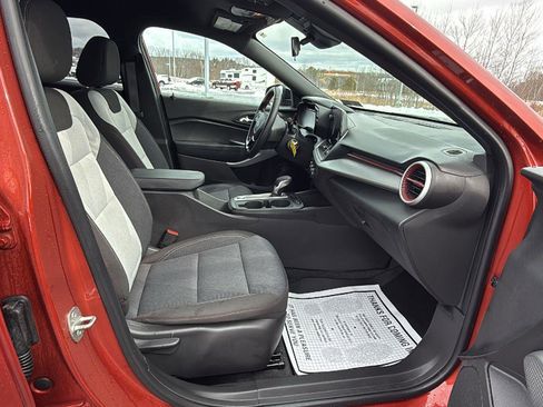 Used 2024 Chevrolet Trax RS w/ Driver Confidence Package image 18