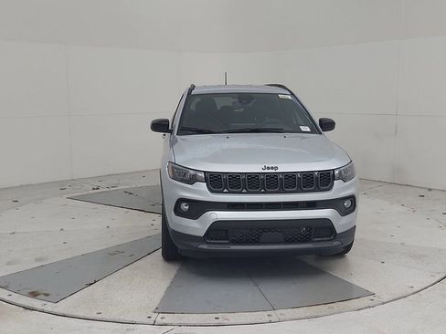 New 2026 Jeep Compass Latitude image 3