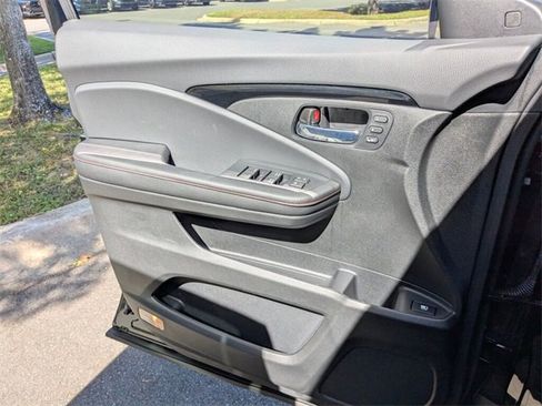 New 2026 Honda Ridgeline Black Edition image 33