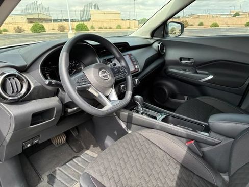 Certified 2023 Nissan Kicks SV FWD image 9