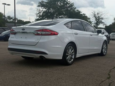 Used 2017 Ford Fusion SE FWD image 5