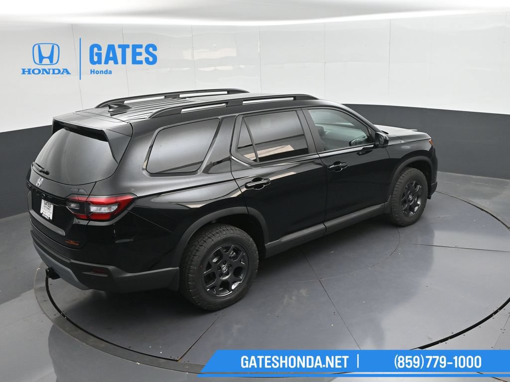 Certified 2025 Honda Pilot TrailSport image 51