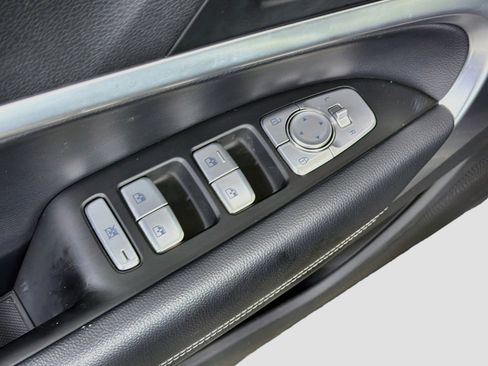 Used 2026 Genesis G70 2.5T RWD image 15