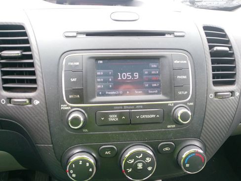 Used 2014 Kia Forte EX FWD image 11