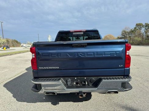 Used 2022 Chevrolet Silverado 1500 LT AWD/4WD image 5