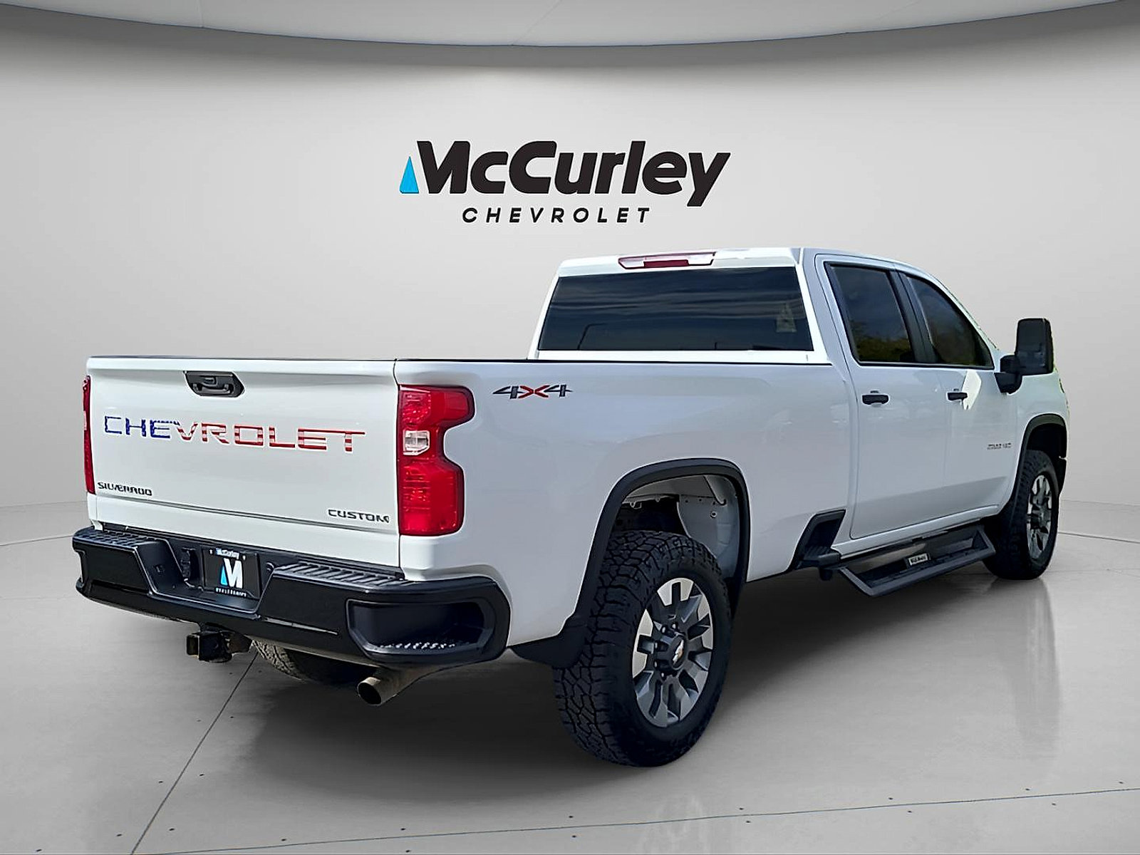 Used 2022 Chevrolet Silverado 2500 Custom w/ Custom Convenience Package AWD/4WD image 7