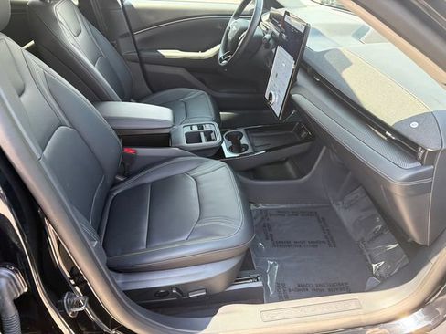 Used 2025 Ford Mustang Mach-E Premium AWD/4WD image 15