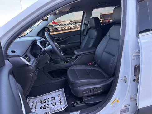 Used 2023 GMC Acadia SLT w/ Technology Package image 13