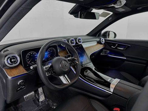 Used 2023 Mercedes-Benz GLC 300 4MATIC image 9
