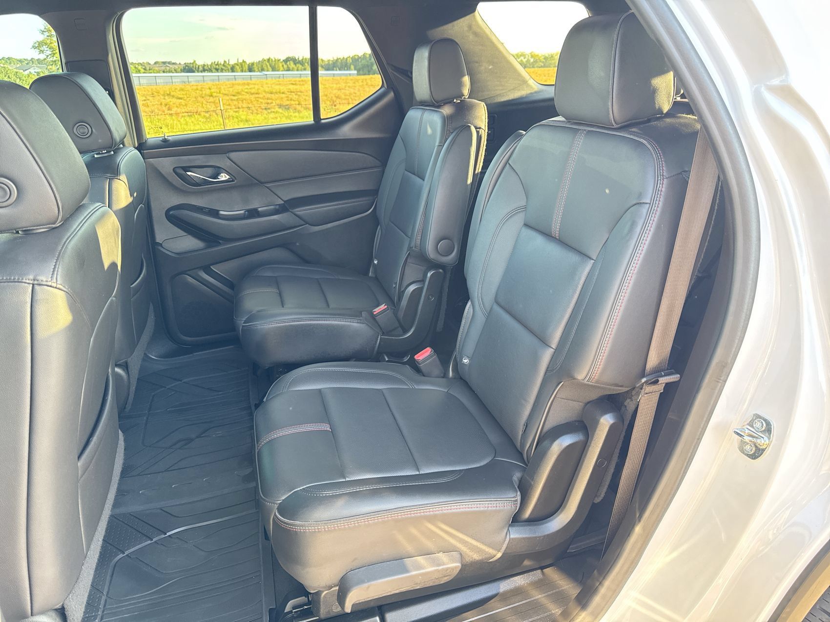 Used 2023 Chevrolet Traverse RS FWD image 21