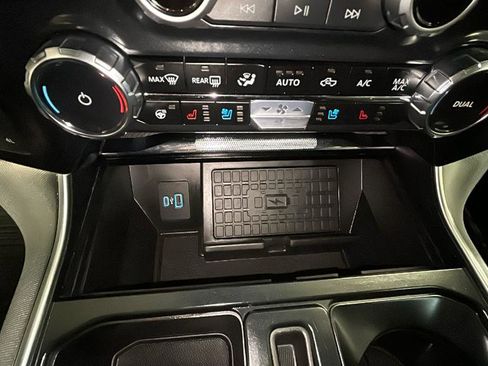 Used 2023 Ford F150 Platinum image 21