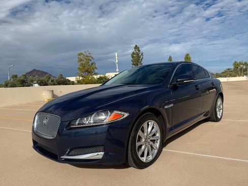 Used 2012 Jaguar XF Base image 3