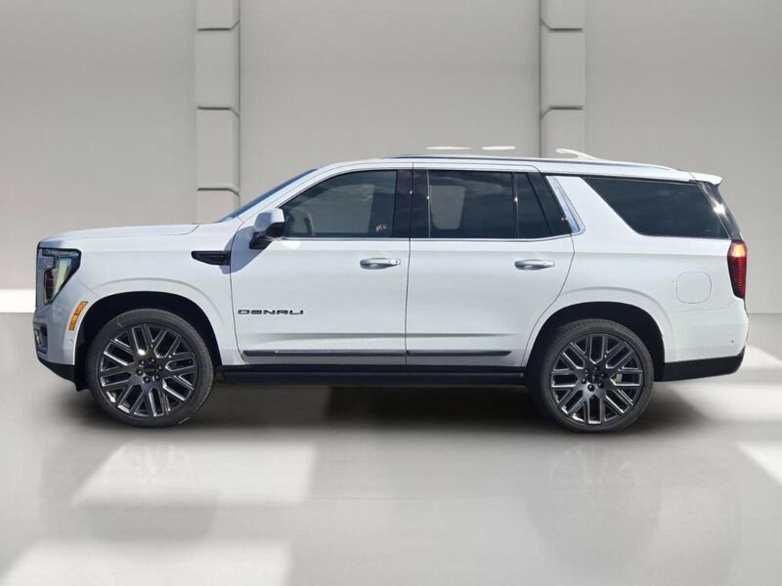 New 2027 GMC Yukon Denali Ultimate AWD/4WD image 4
