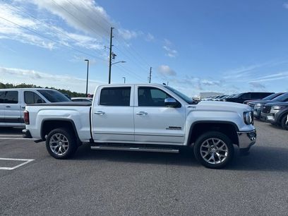 Used 2017 GMC Sierra 1500 SLT w/ SLT Premium Package