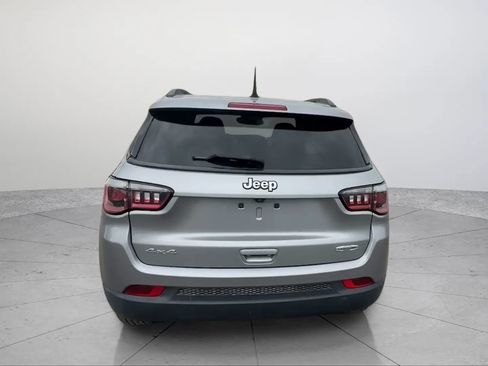 Used 2018 Jeep Compass Latitude w/ Popular Equipment Group AWD/4WD image 4