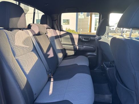 Used 2020 Toyota Tacoma TRD Sport image 28