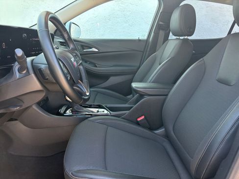Used 2025 Buick Encore GX Preferred FWD image 25