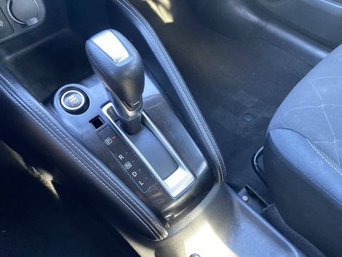Used 2018 Nissan Kicks SV FWD image 19