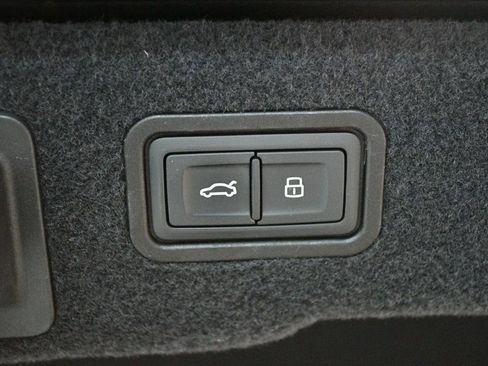 Used 2020 Audi S8 L w/ Full Leather Package image 84