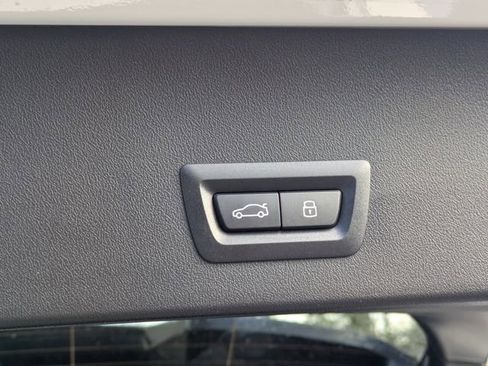 Used 2025 BMW X3 xDrive30i w/ Convenience Package image 13