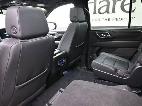 Used 2023 Chevrolet Tahoe LT w/ Luxury Package AWD/4WD image 22
