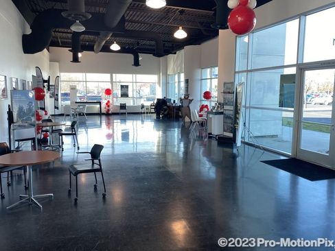 Used 2024 Chevrolet Suburban LT image 34