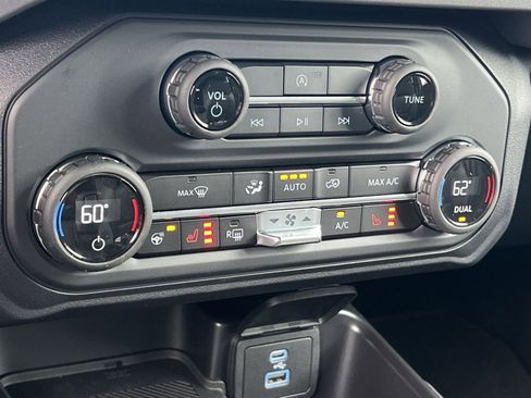 New 2025 Ford Bronco Outer Banks image 21