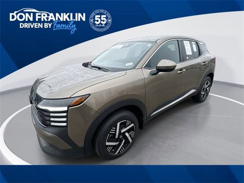 Certified 2025 Nissan Kicks SV image 1