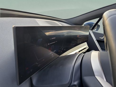 Used 2024 BMW iX xDrive50 image 29