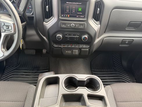 Used 2022 Chevrolet Silverado 1500 Custom w/ Safety Confidence Package RWD image 18
