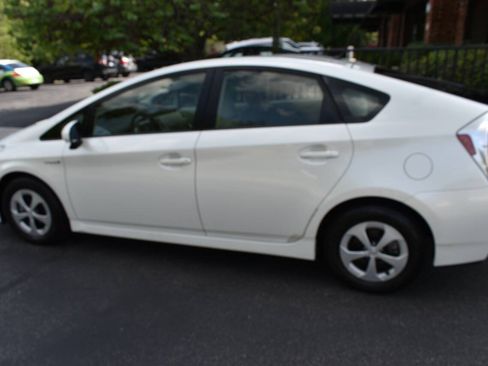 Used 2015 Toyota Prius Two FWD image 43