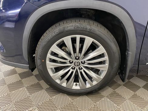 Used 2022 Toyota Highlander Platinum image 17
