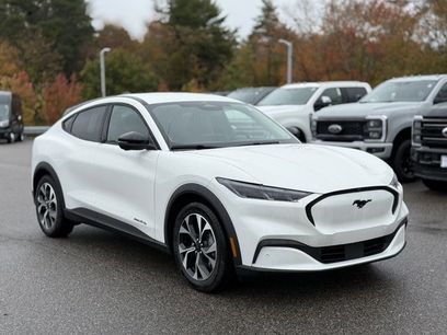 New 2025 Ford Mustang Mach-E Select w/ Comfort Package Lite