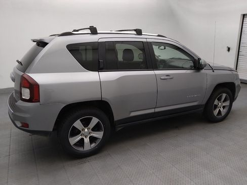 Used 2017 Jeep Compass High Altitude AWD/4WD image 10