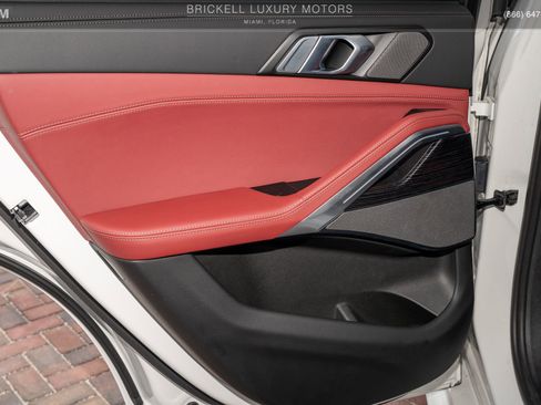 Used 2025 BMW X6 M60i w/ Climate Comfort Package image 19