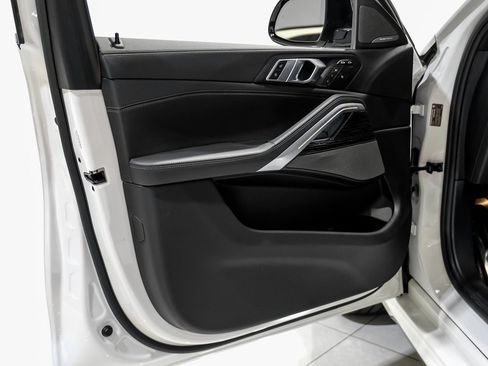 Used 2024 BMW X6 M60i w/ M Sport Professional Package image 38