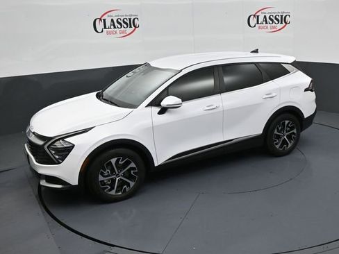 Used 2024 Kia Sportage EX image 19