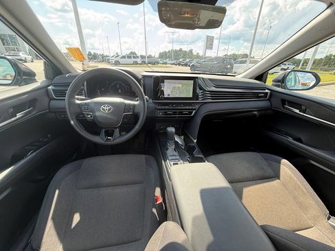 Used 2025 Toyota Camry LE FWD image 7