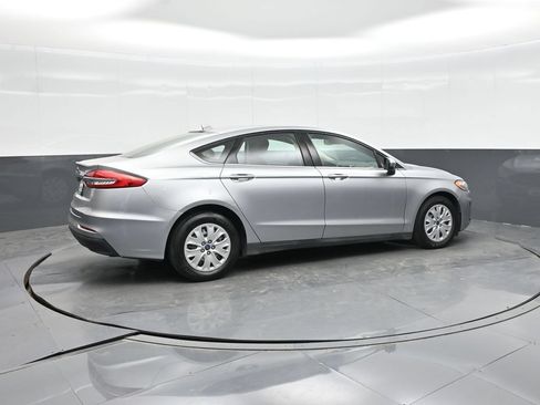Used 2020 Ford Fusion S FWD image 4