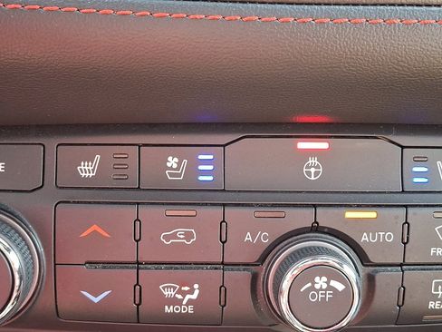 Used 2024 Dodge Durango GT image 26