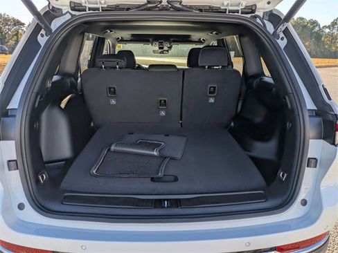 New 2025 Jeep Grand Cherokee Laredo image 37