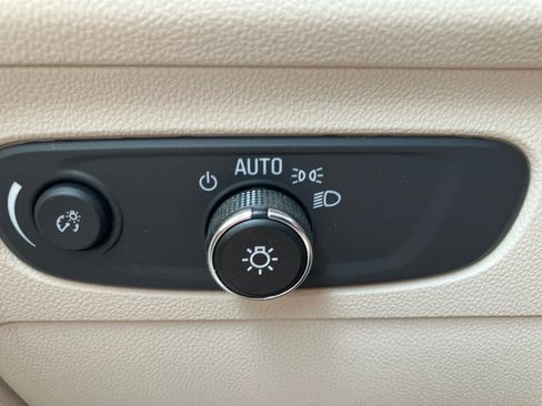 Used 2023 Buick Envision Avenir FWD image 15