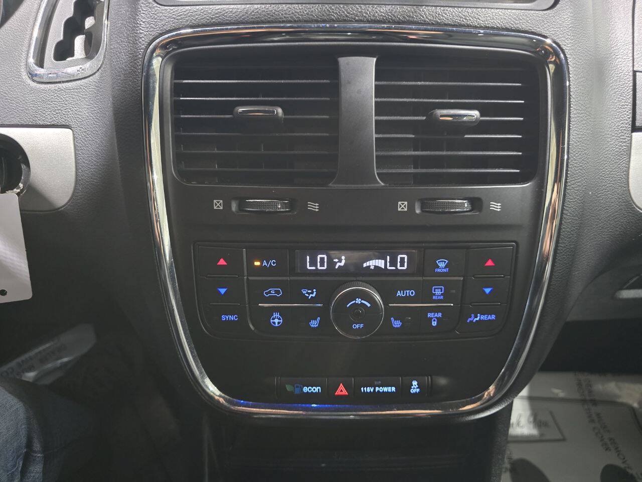 Used 2018 Dodge Grand Caravan GT FWD image 37
