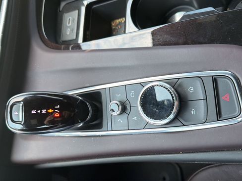 Certified 2023 Cadillac Escalade ESV Sport Platinum AWD/4WD image 4