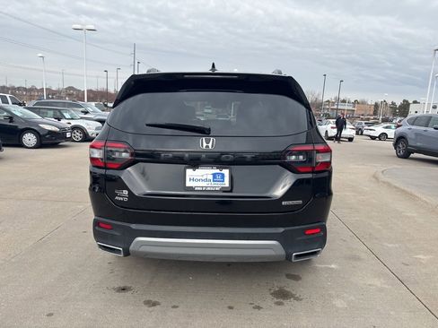 Certified 2023 Honda Pilot Touring image 6