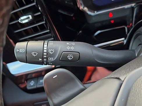 Certified 2025 Chevrolet Silverado 1500 LTZ w/ Technology Package image 21