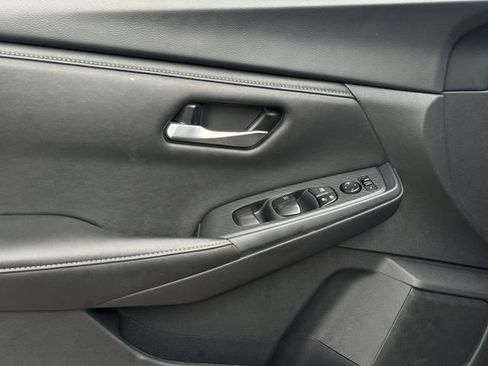 Used 2024 Nissan Sentra SV FWD image 24